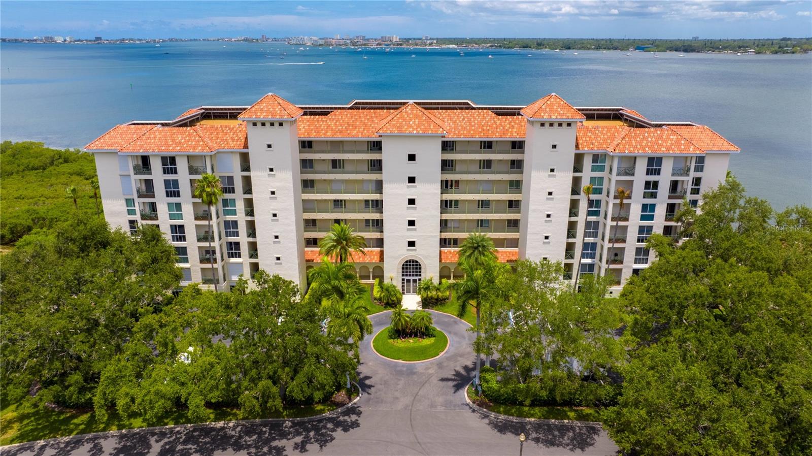 Photo 2 of 4717 DOLPHIN CAY LN S #507