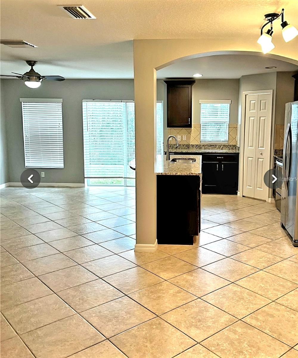 Photo 2 of 2756 BIRCHCREEK DR