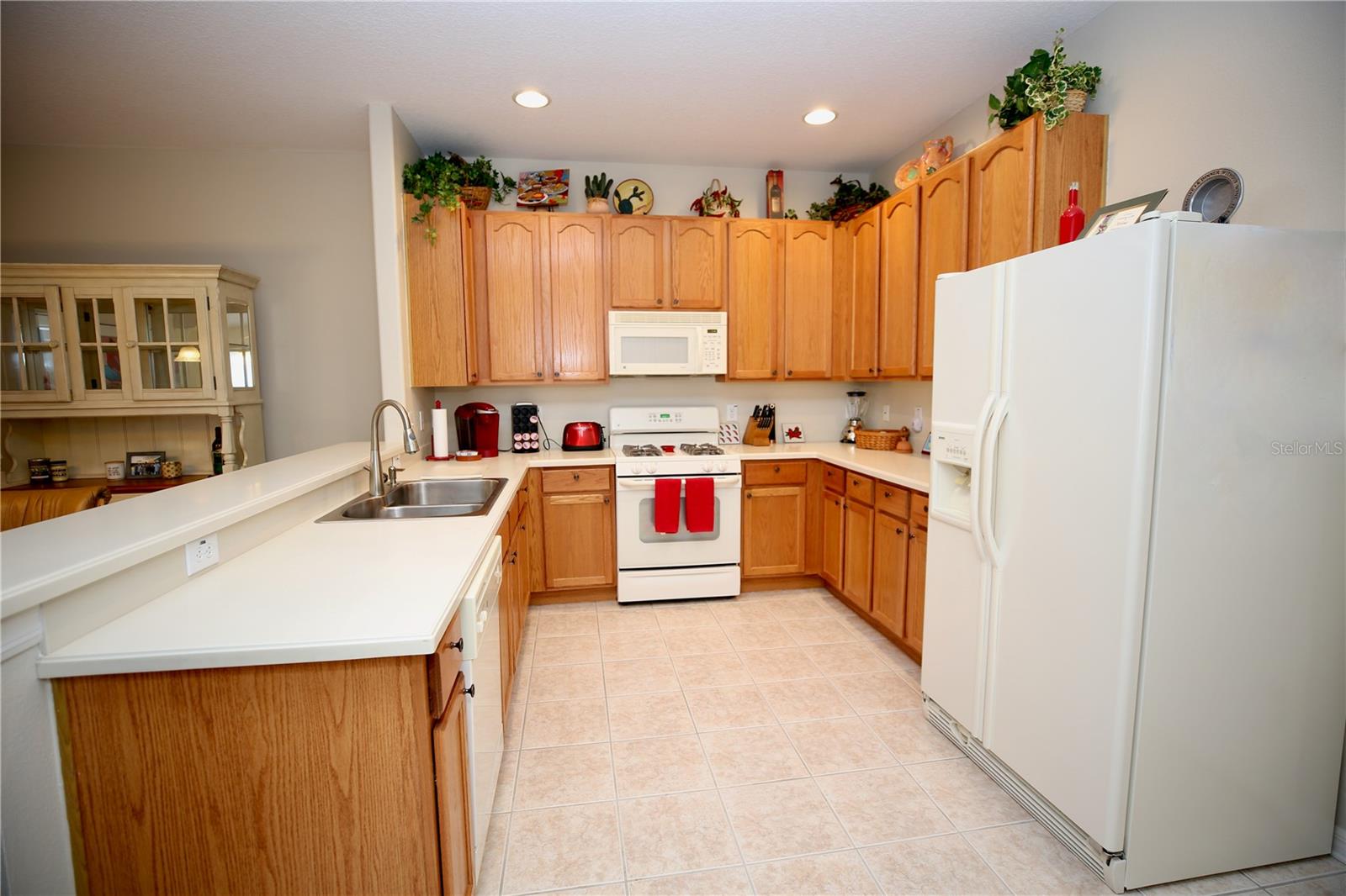 Photo 4 of 2753 TANGLEWYLDE DR