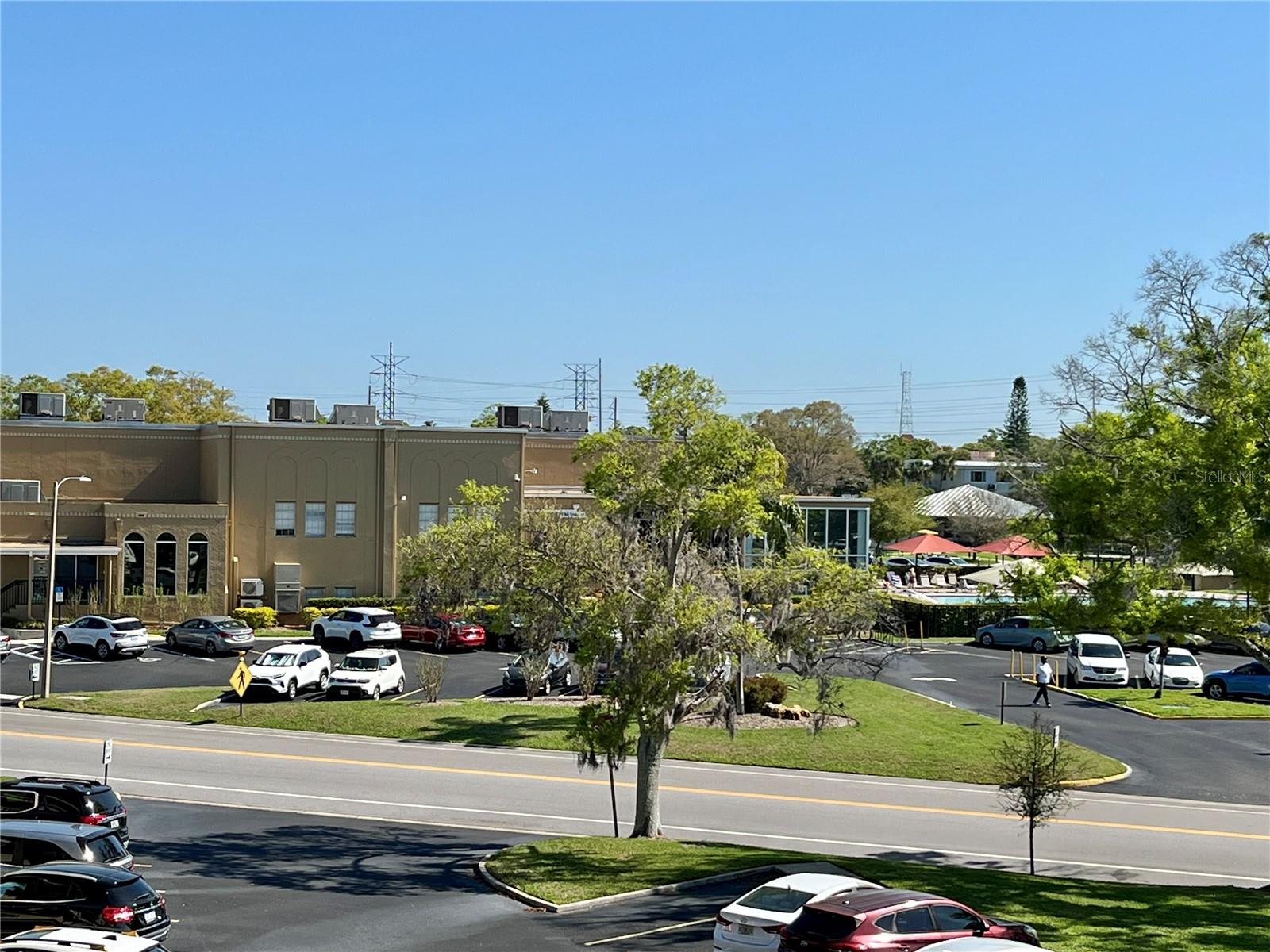 Photo 5 of 2000 WORLD PARKWAY BLVD #6