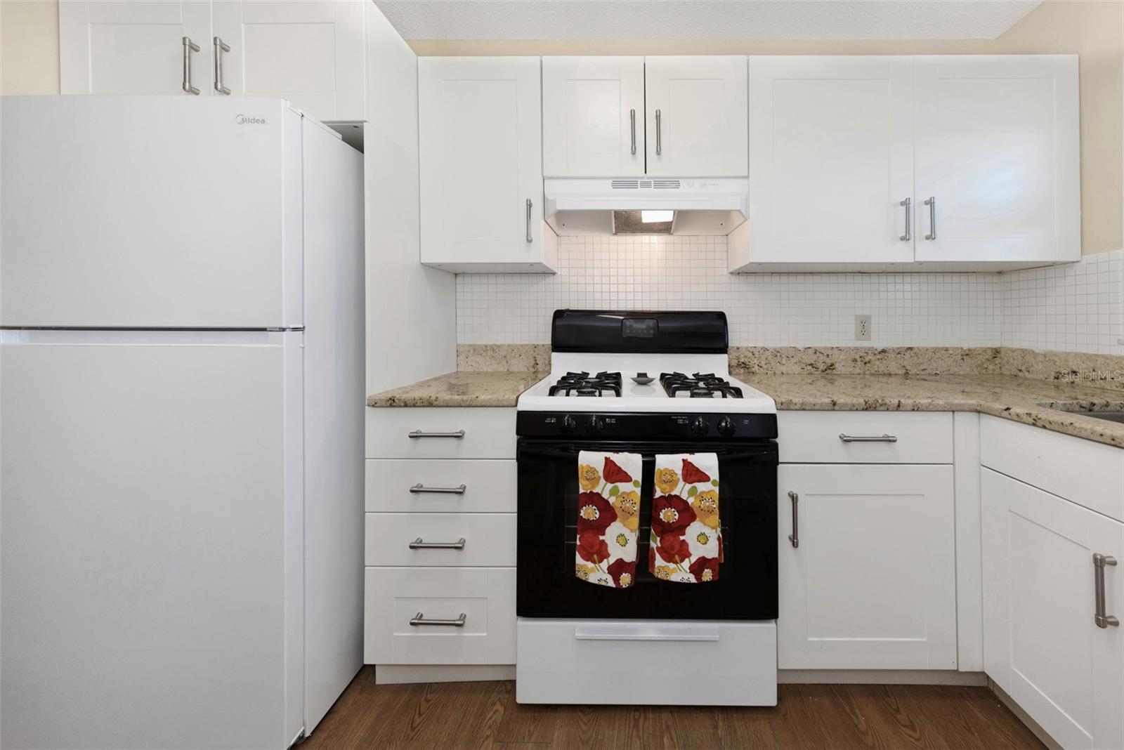 Photo 6 of 2850 59TH ST S #204