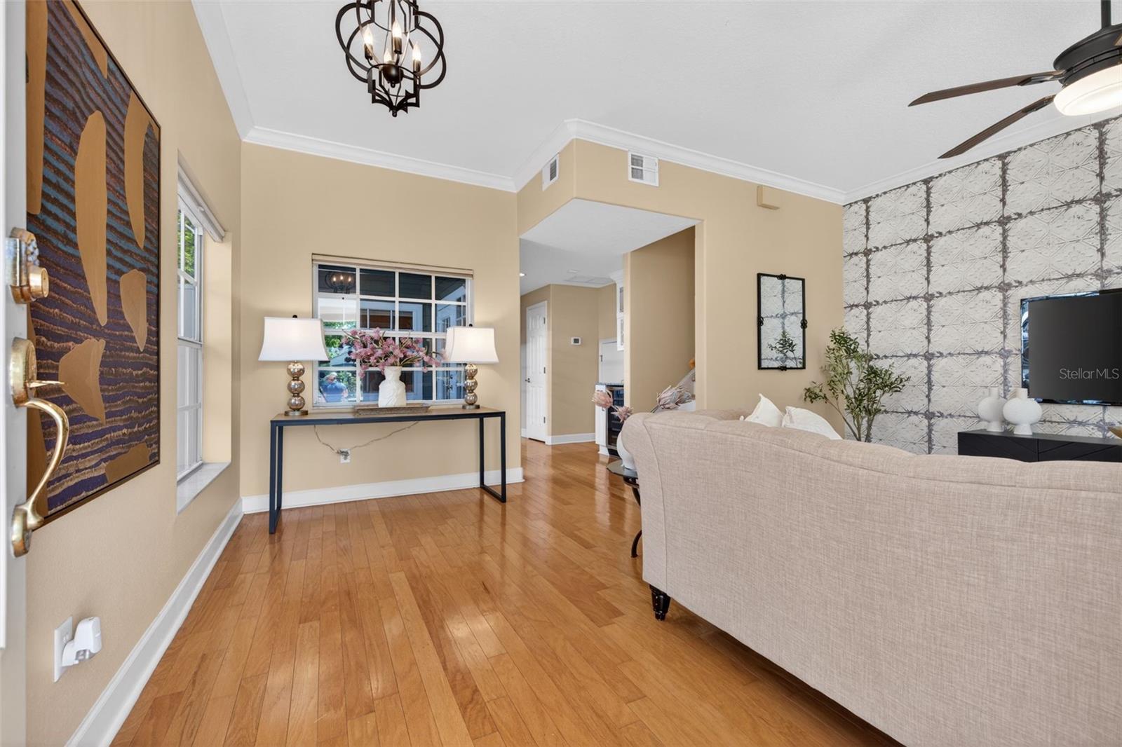 Photo 5 of 603 24TH AVE N