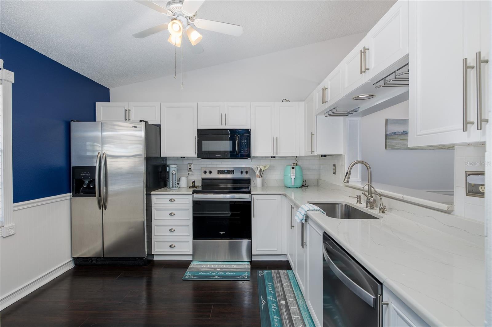 Photo 6 of 2155 ELM ST #707