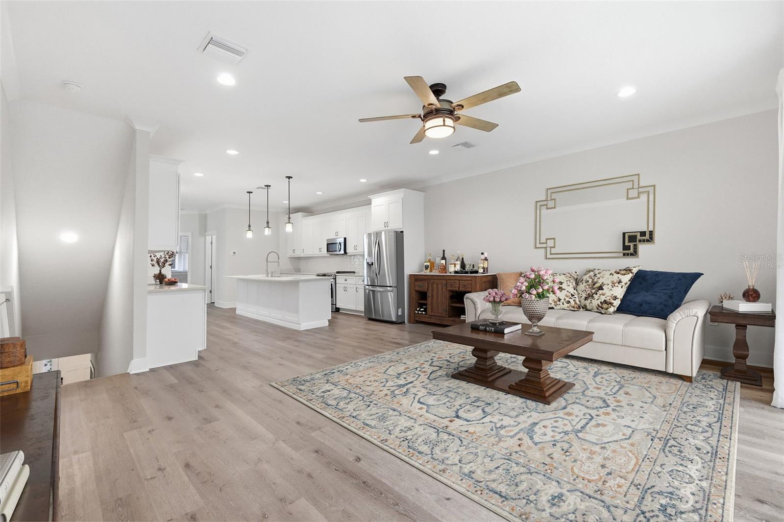 Photo 2 of 1225 SAVONA DR NE