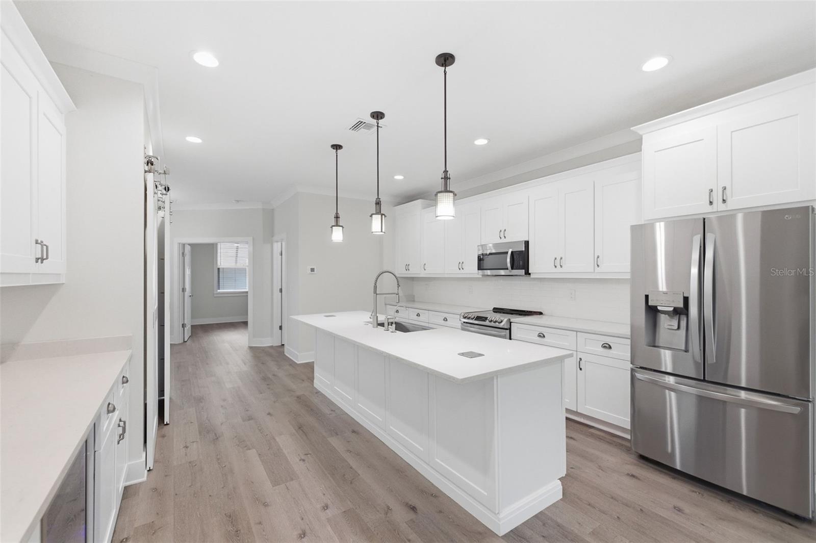 Photo 3 of 1225 SAVONA DR NE