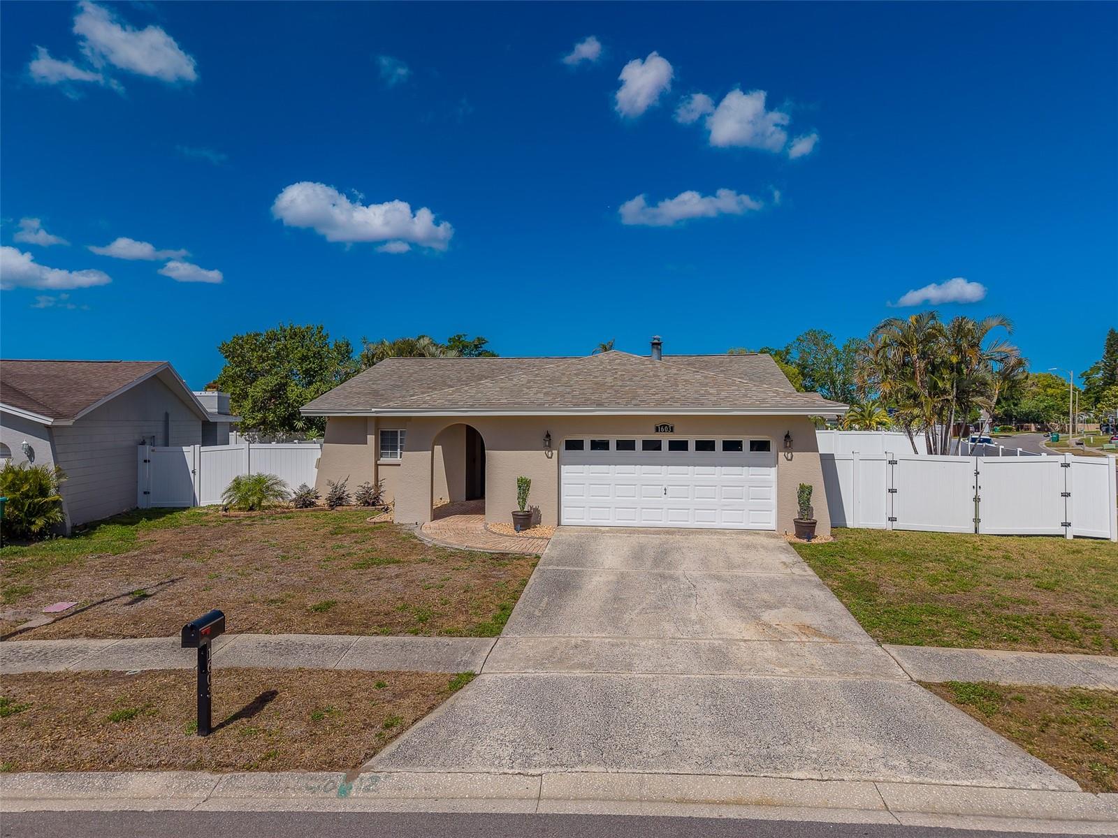 Photo of 1603 W ORANGECREST AVE
