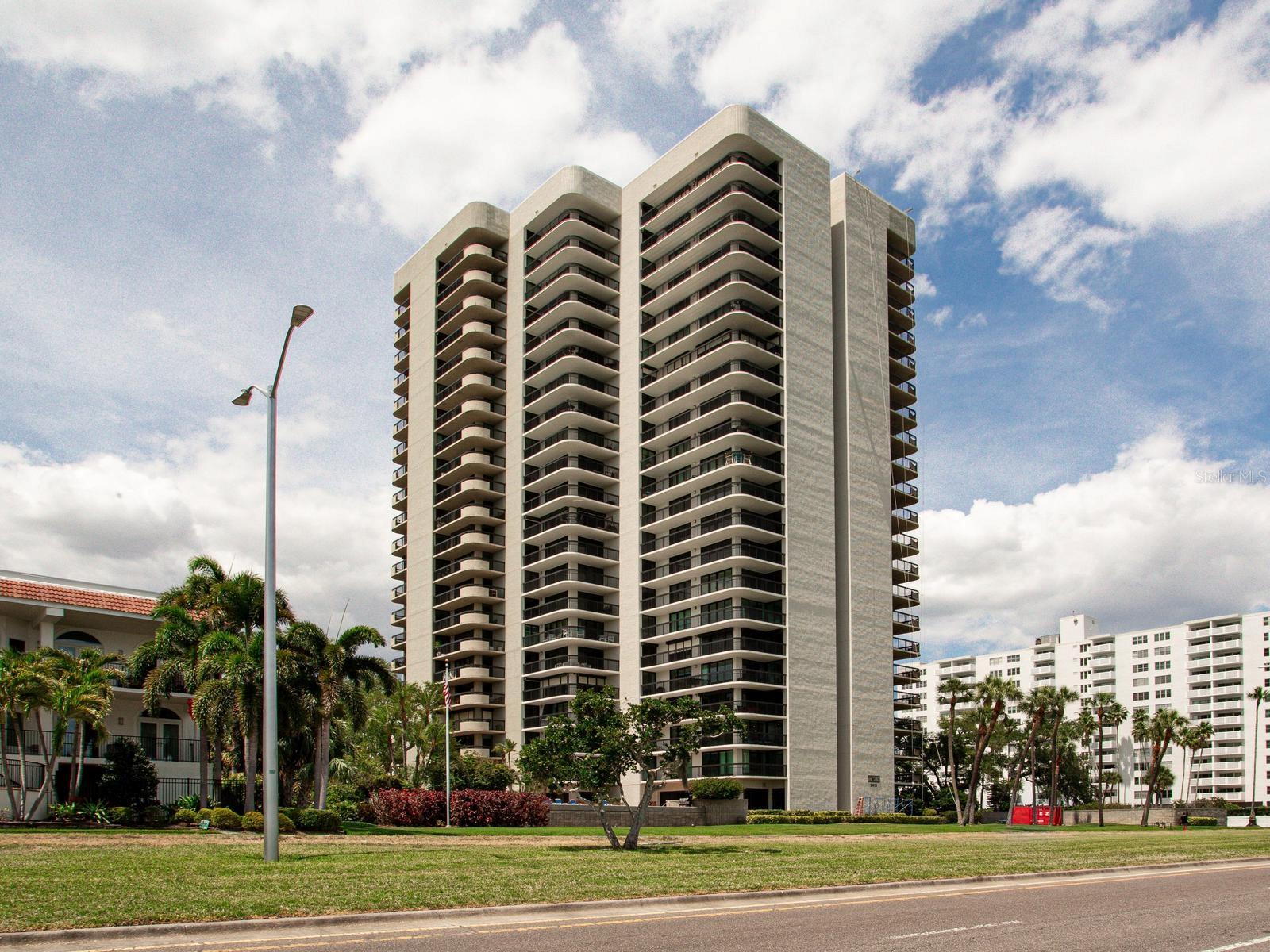 Photo of 2413 BAYSHORE BLVD #201