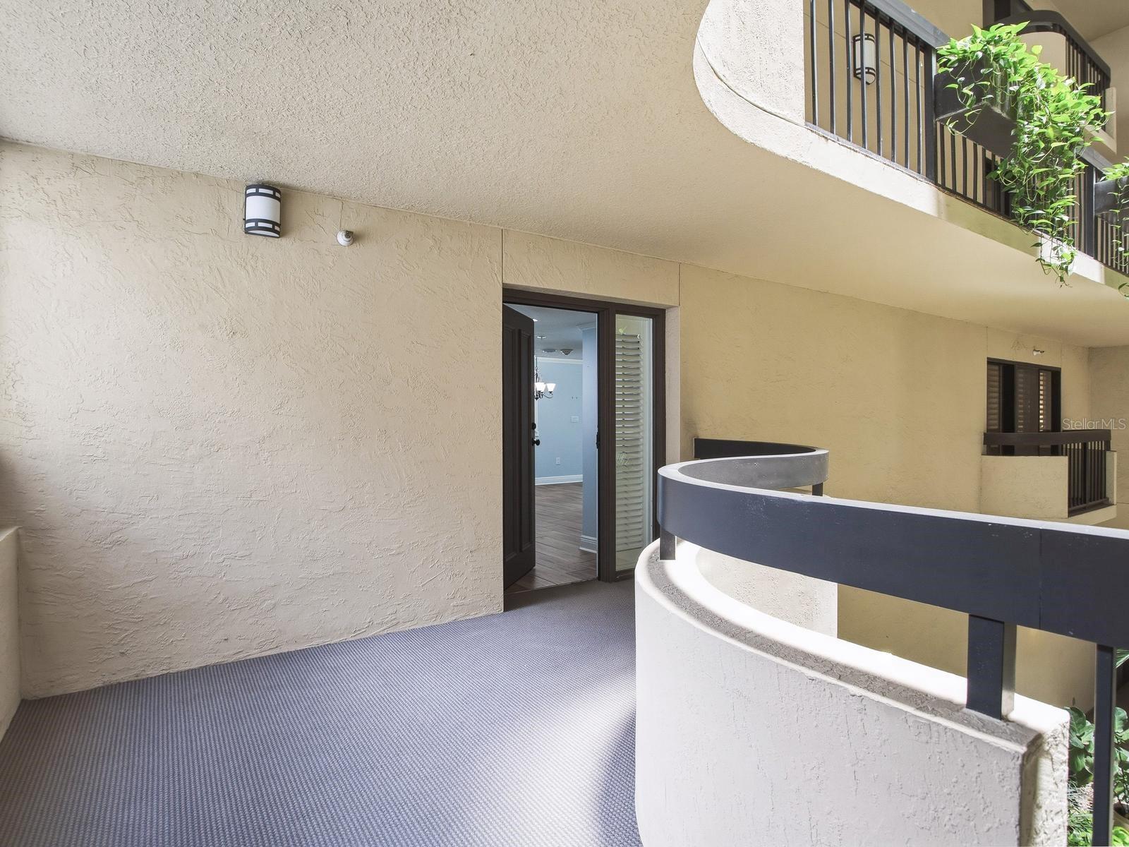 Photo 5 of 2413 BAYSHORE BLVD #201