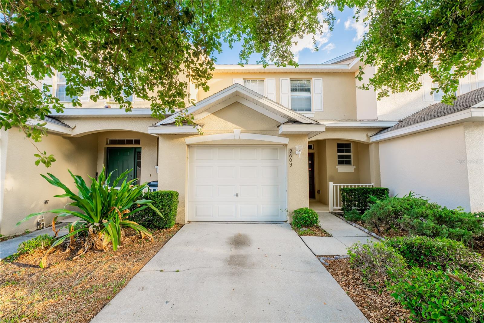 Photo 5 of 9609 CARLSDALE DR
