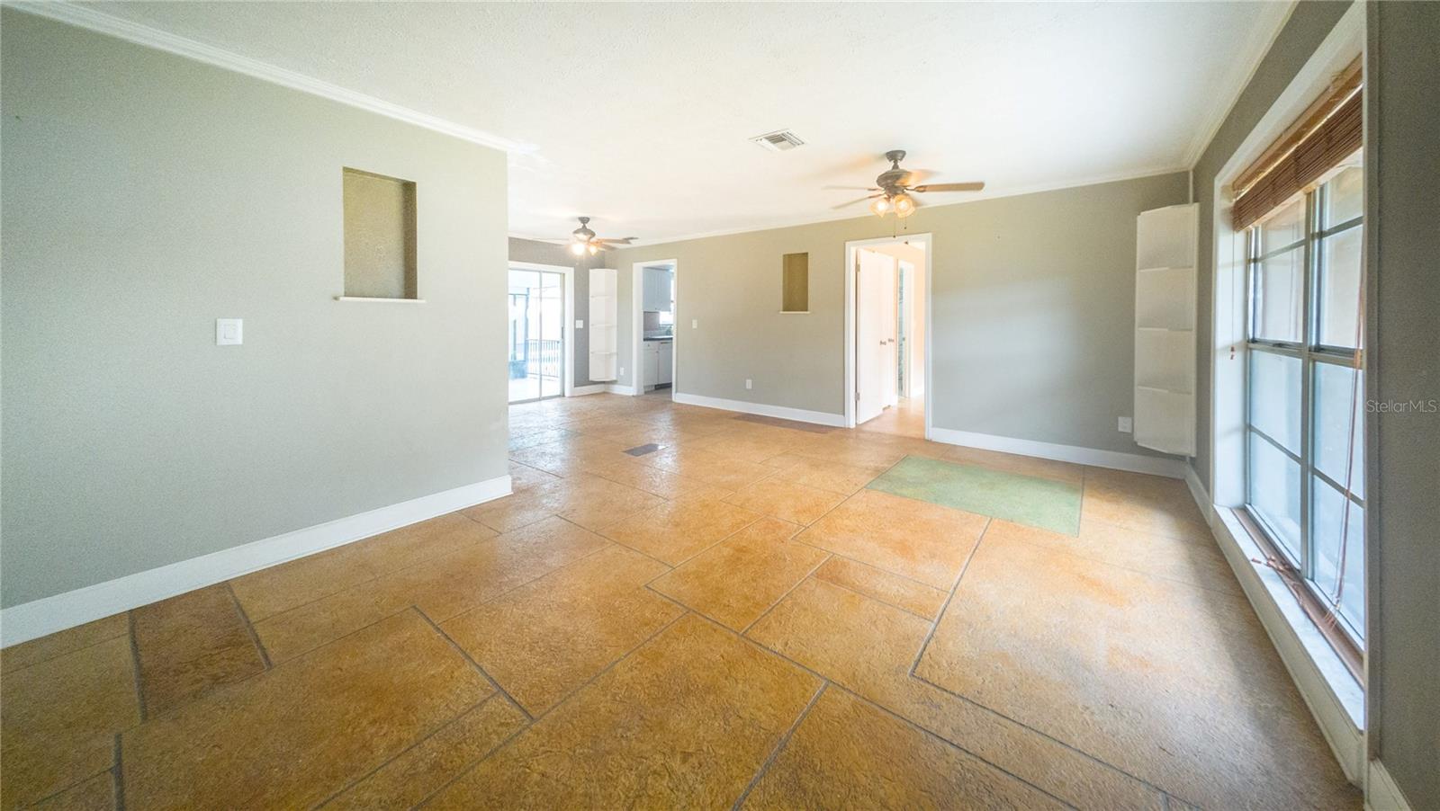 Photo 2 of 3320 LAS BRISAS DR
