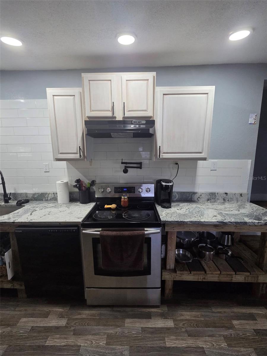 Photo 5 of 6726 ALBATROSS LN