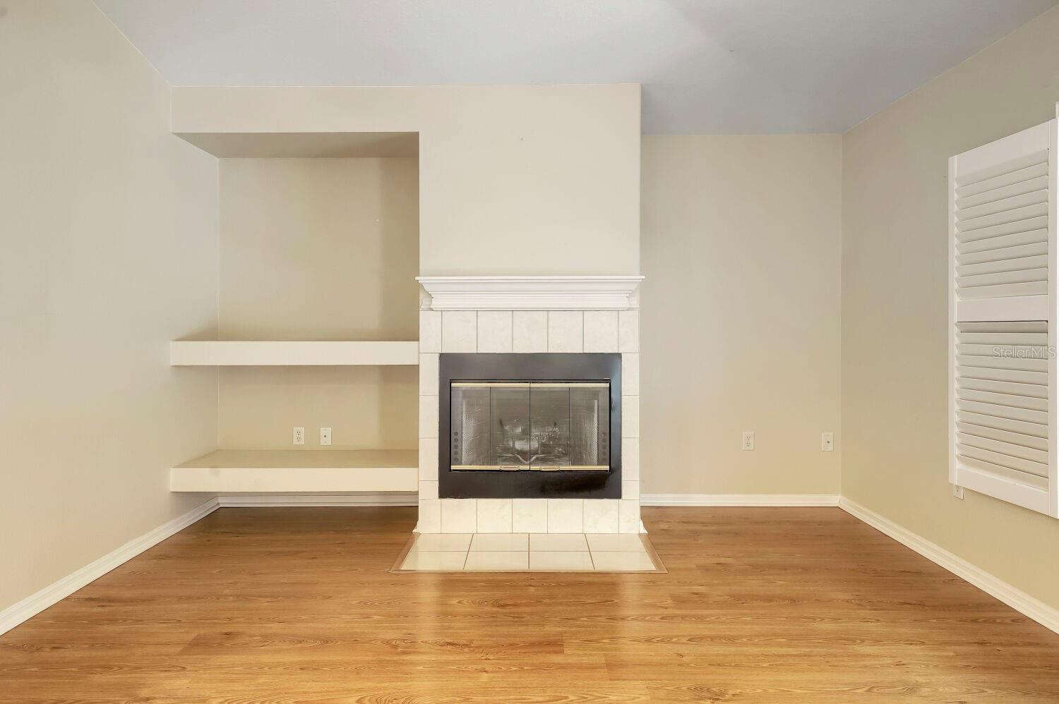 Photo 6 of 11337 CLEAR OAK CIR