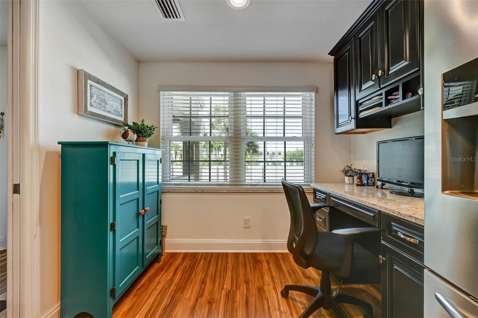 Photo 6 of 8352 MEADOWBROOK DR #10