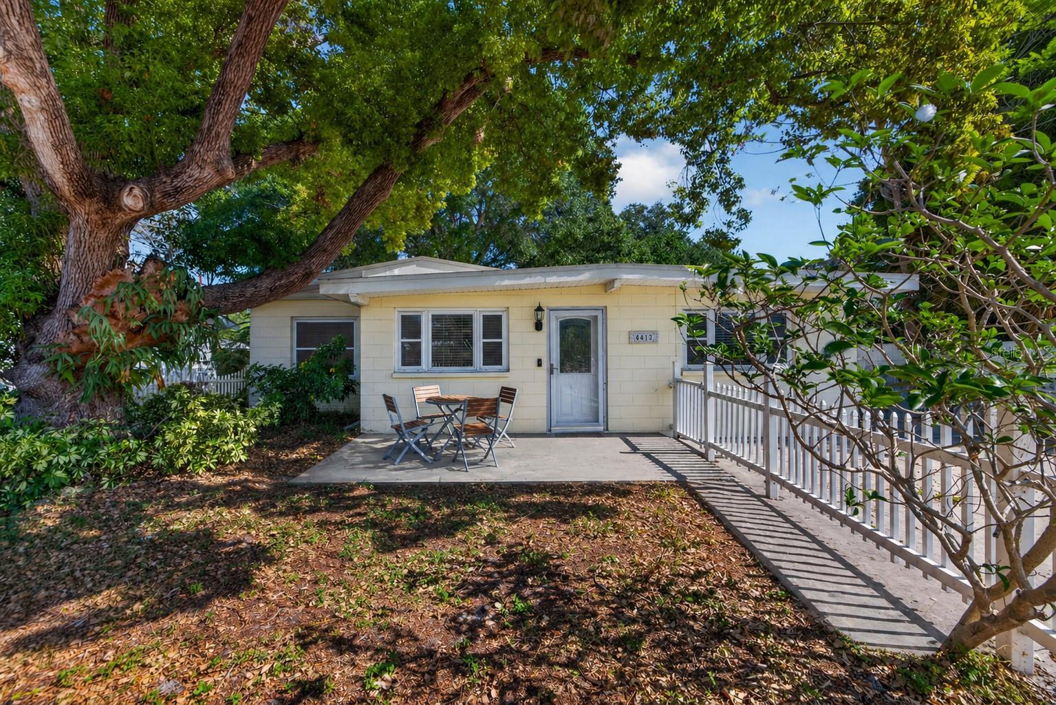 Photo of 4413 W ROGERS AVE