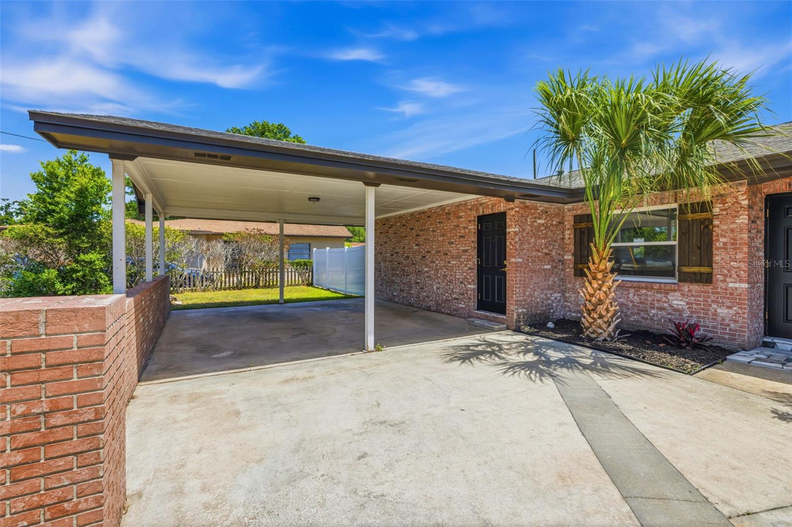 Photo 2 of 4433 POMPANO DR
