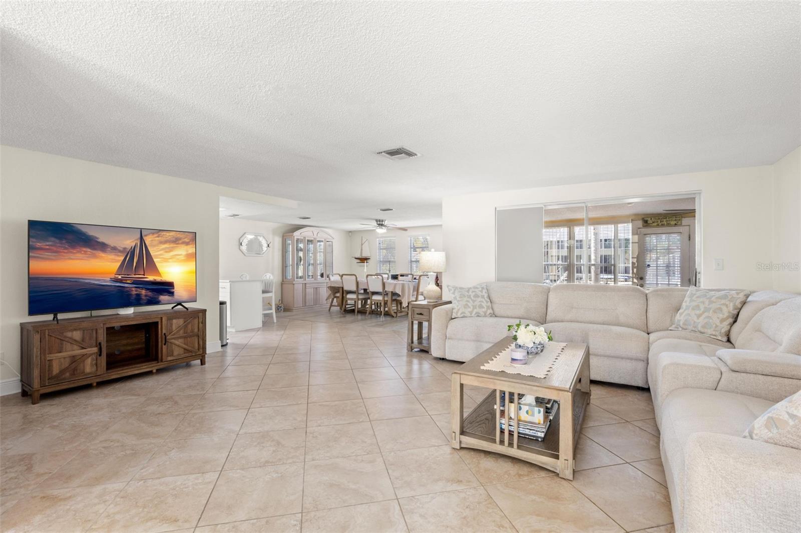 Photo 3 of 7418 ISLANDER LN