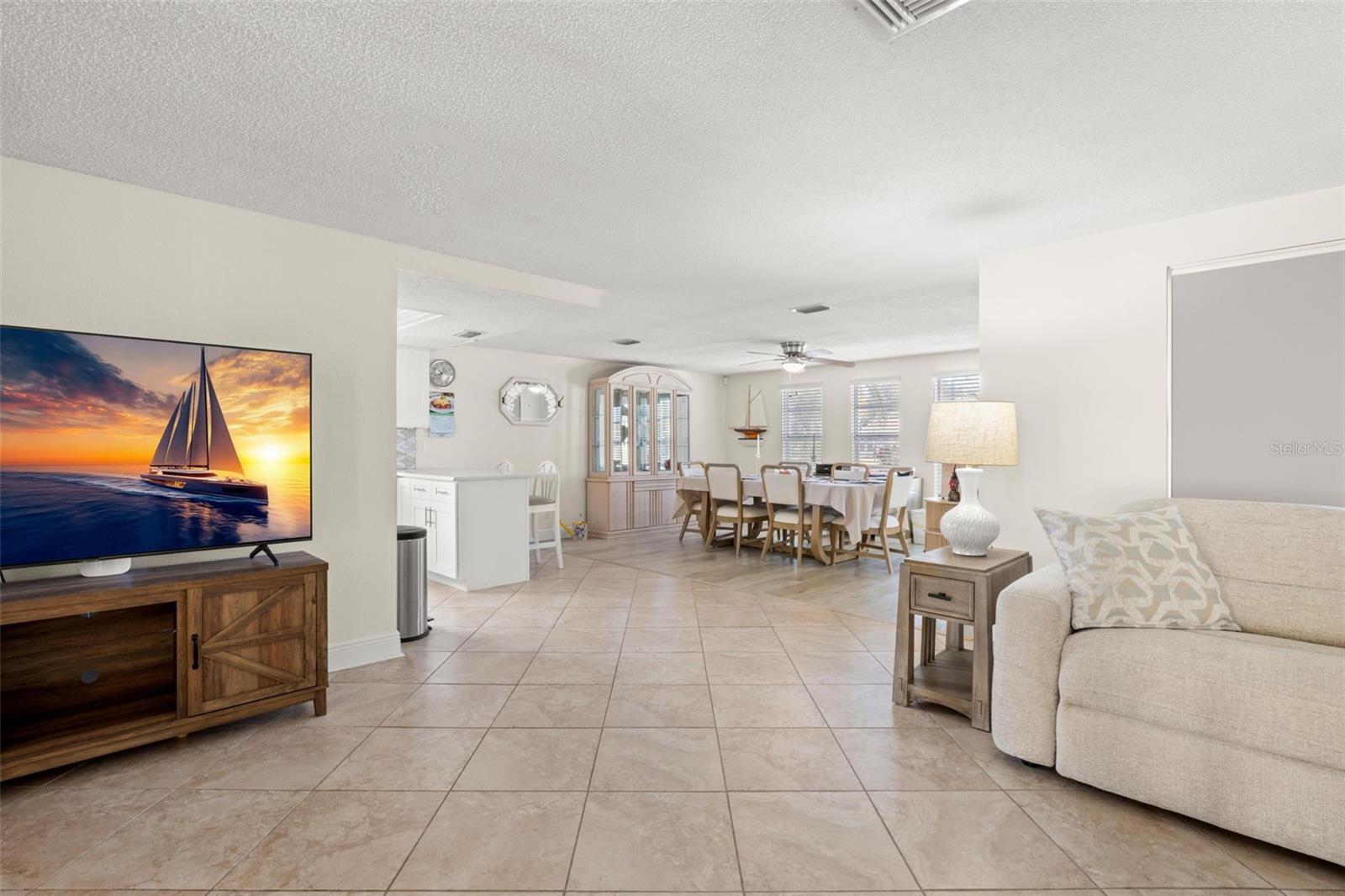 Photo 5 of 7418 ISLANDER LN