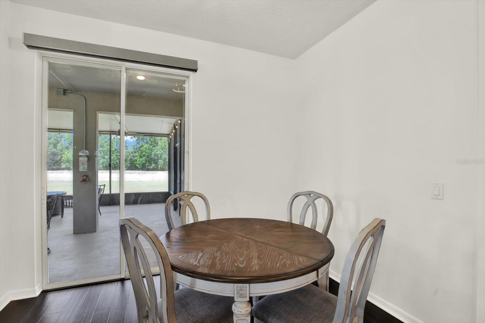 Photo 2 of 4023 HUNTINGDALE CT