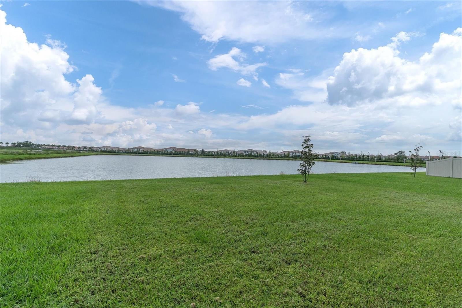 Photo 4 of 17070 OVAL RUM DR