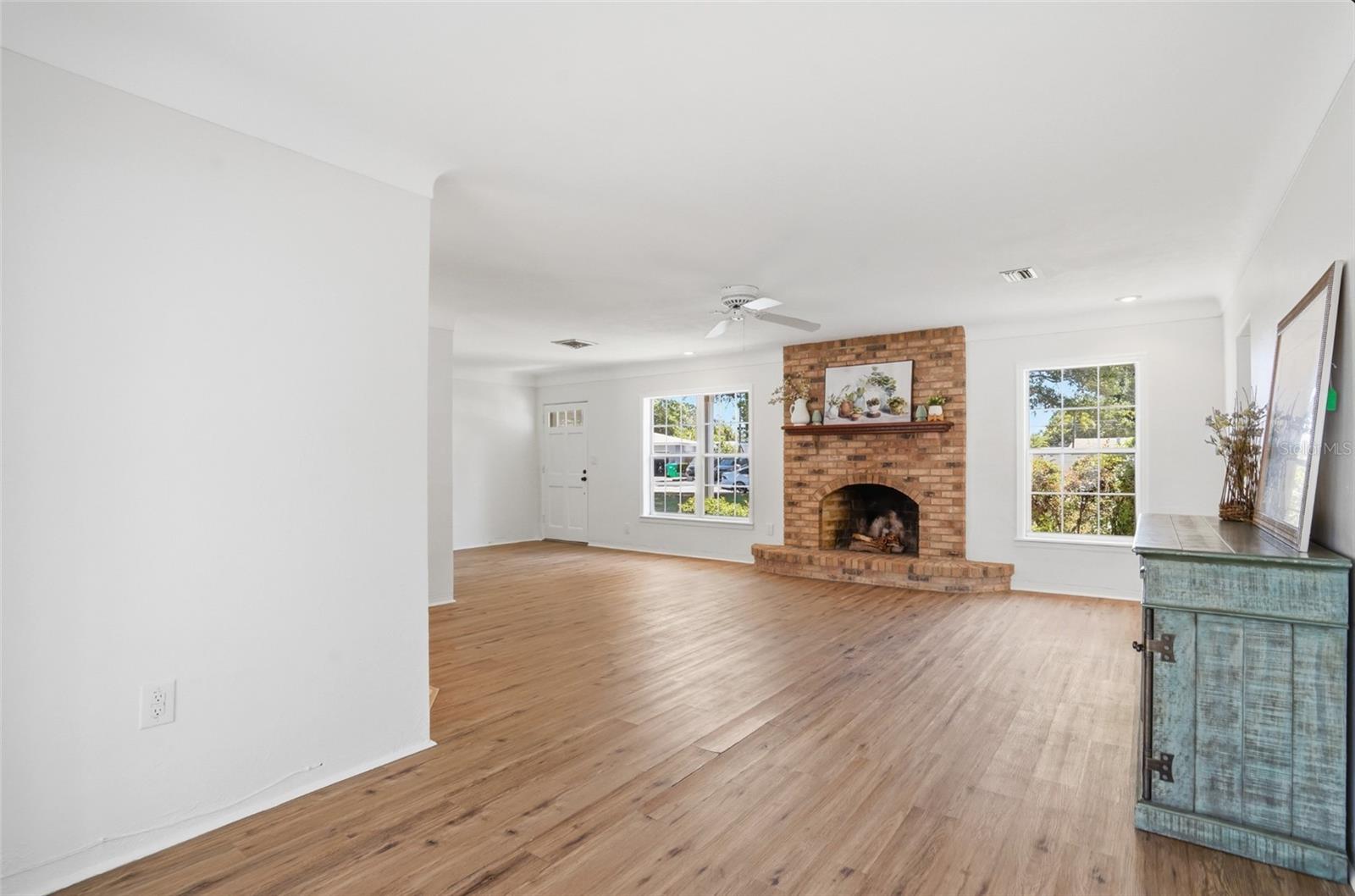 Photo 6 of 5941 49TH AVE N