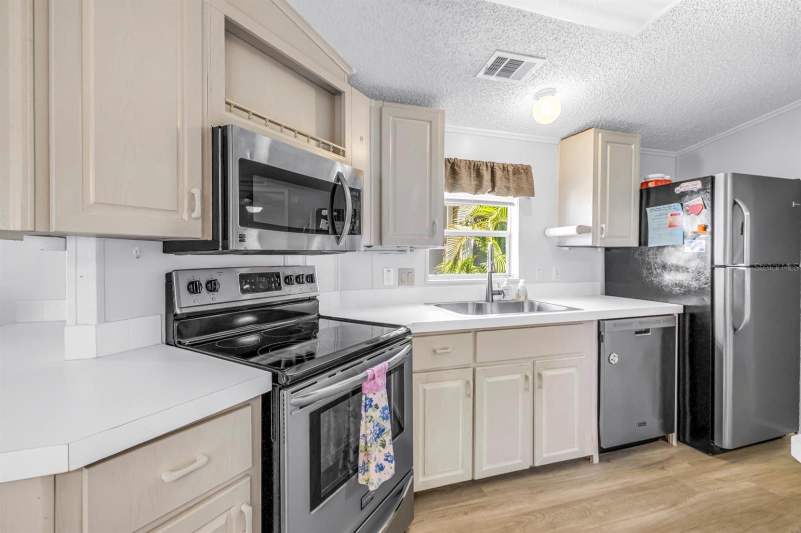 Photo 3 of 7225 MOUNT FAIRFIELD RD NE #541