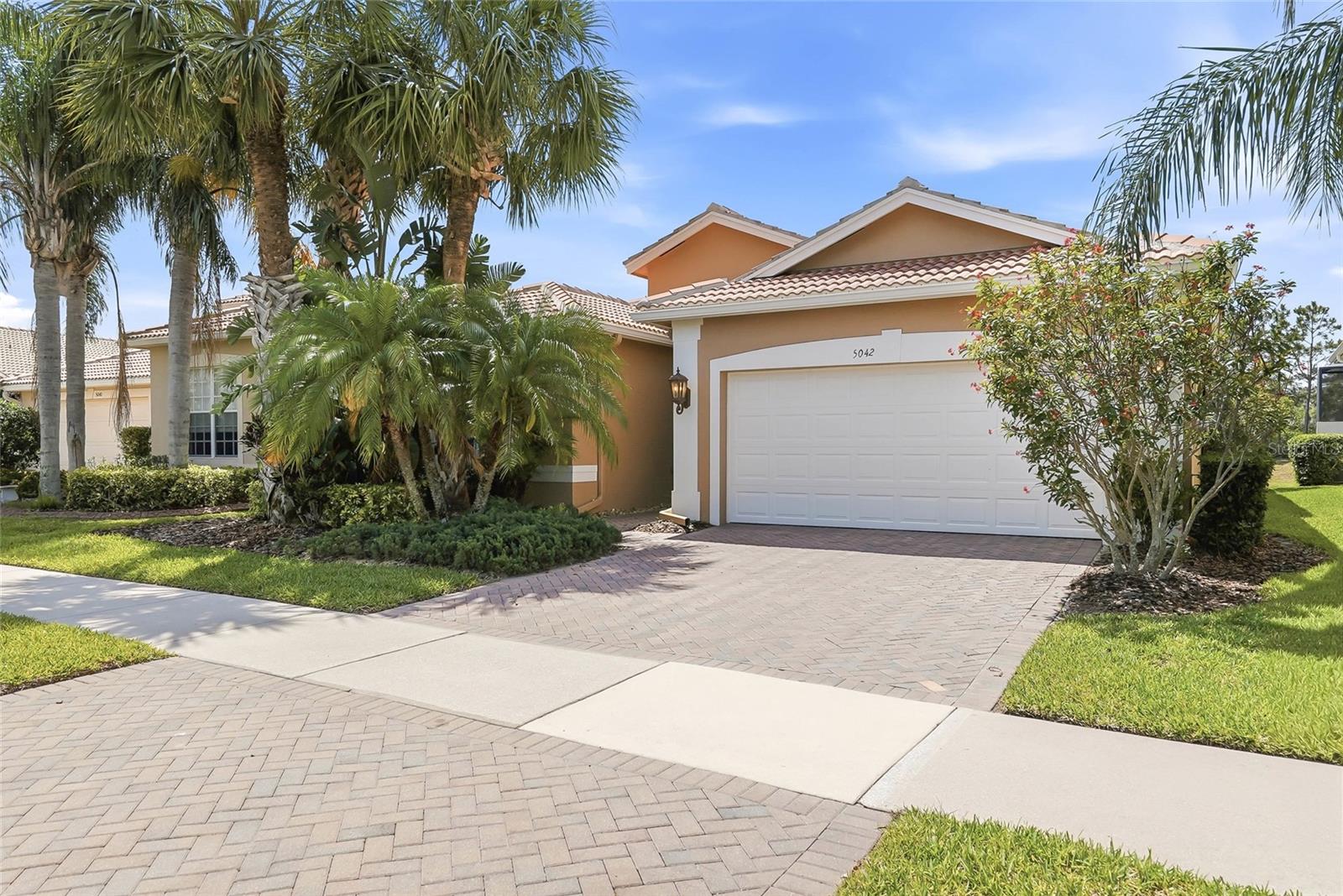Photo 3 of 5042 SANDY BROOK CIR