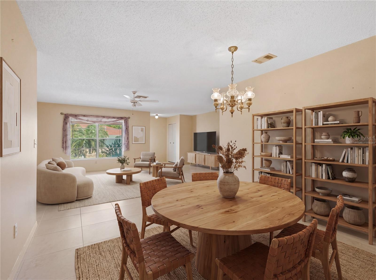 Photo 2 of 1027 BLUEWATER DR