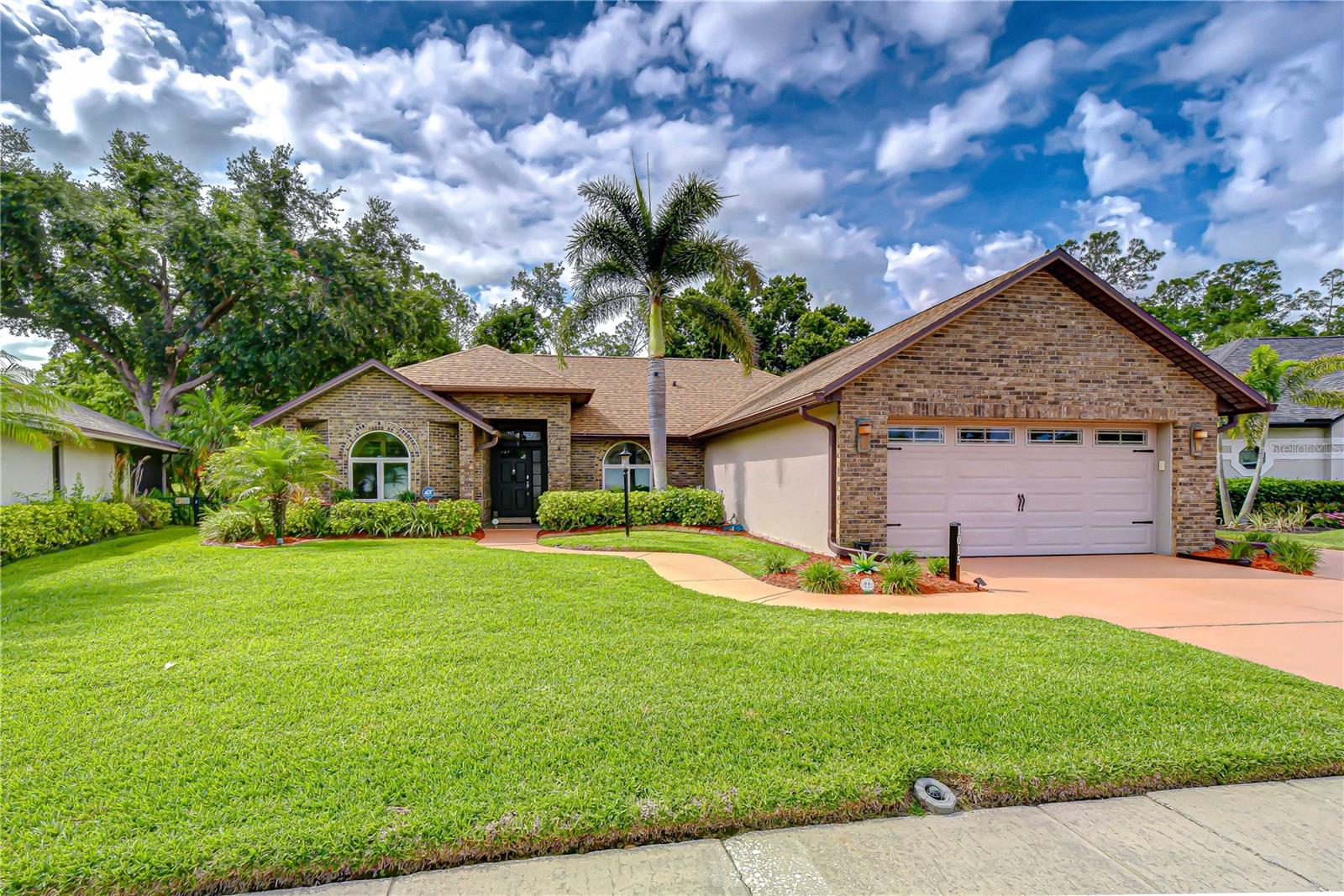 Photo 2 of 1015 VENTANA DR