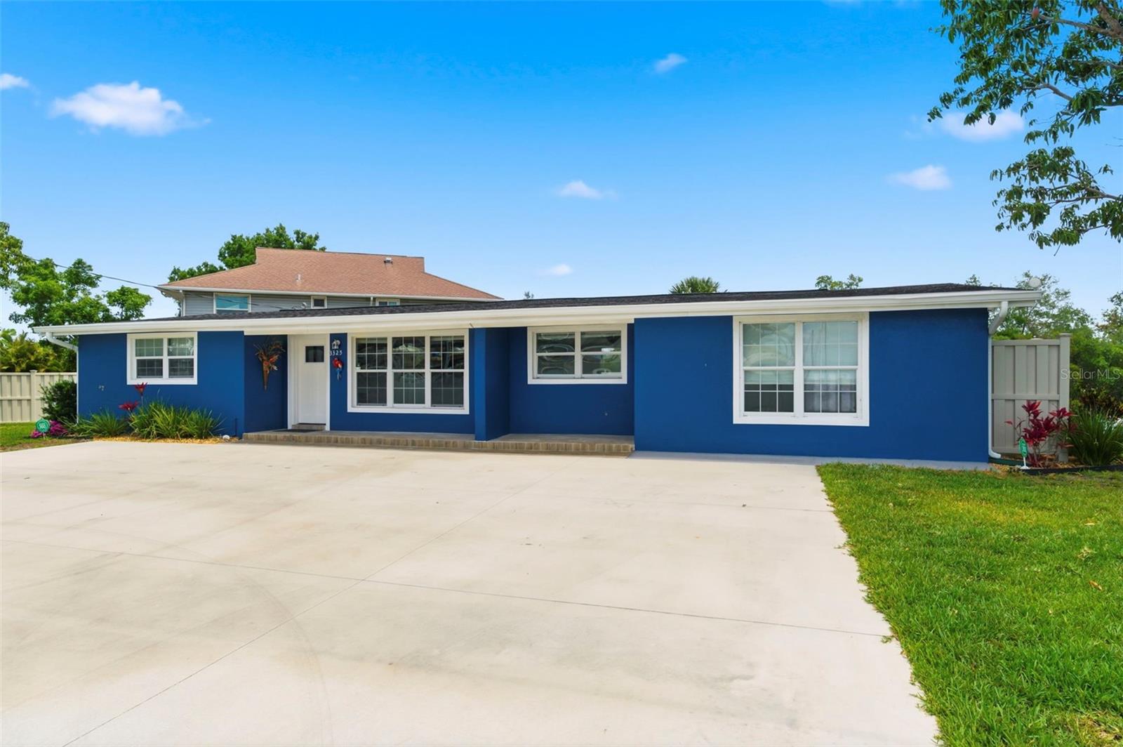 Photo of 3325 W SHELL POINT RD