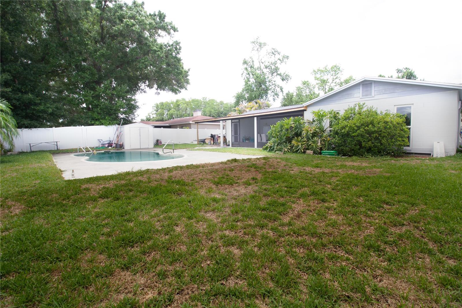 Photo 3 of 4313 HOLLOW HILL DR