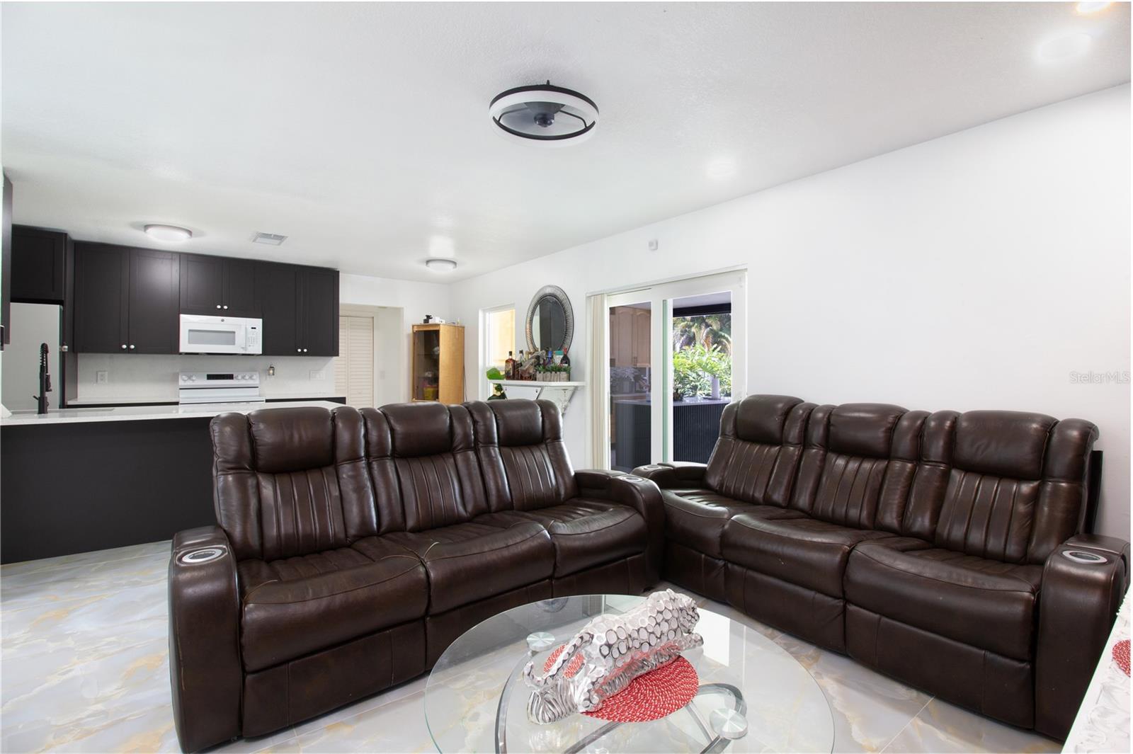 Photo 6 of 4313 HOLLOW HILL DR