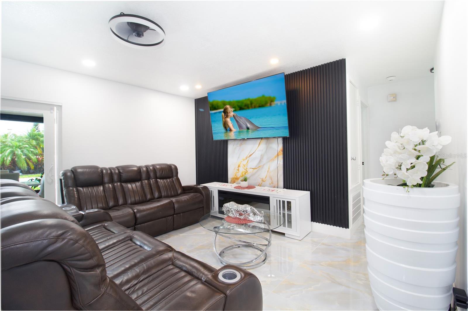 Photo 7 of 4313 HOLLOW HILL DR