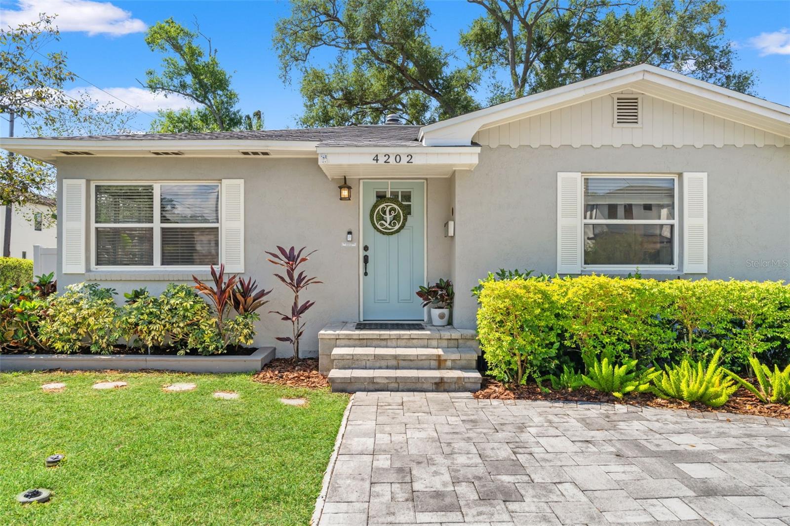 Photo 6 of 4202 W PALMIRA AVE