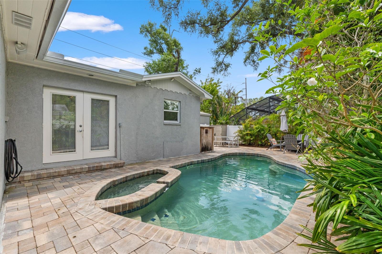 Photo 7 of 4202 W PALMIRA AVE