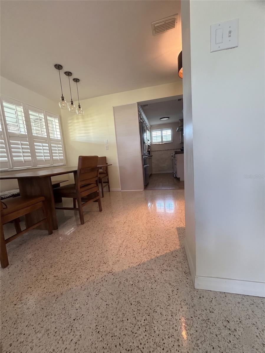 Photo 4 of 2475 TRADE WINDS DR