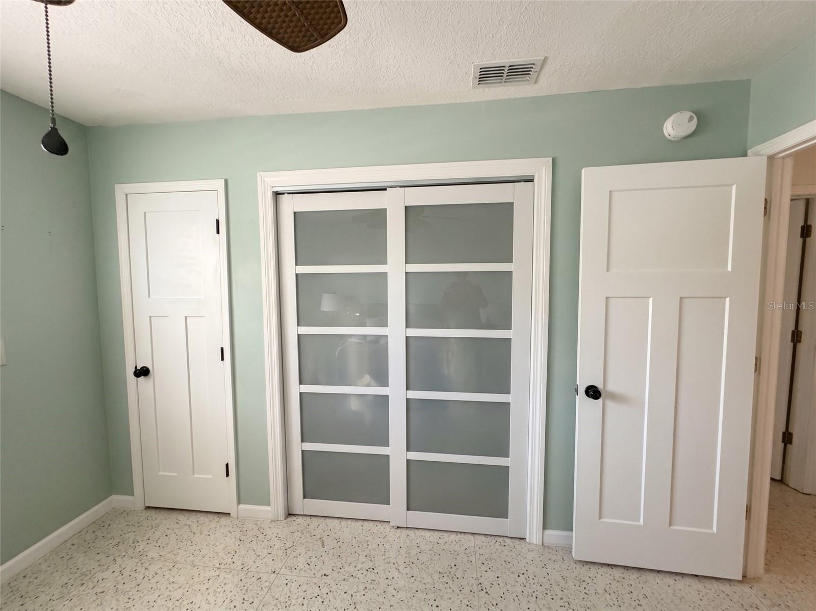 Photo 6 of 2475 TRADE WINDS DR