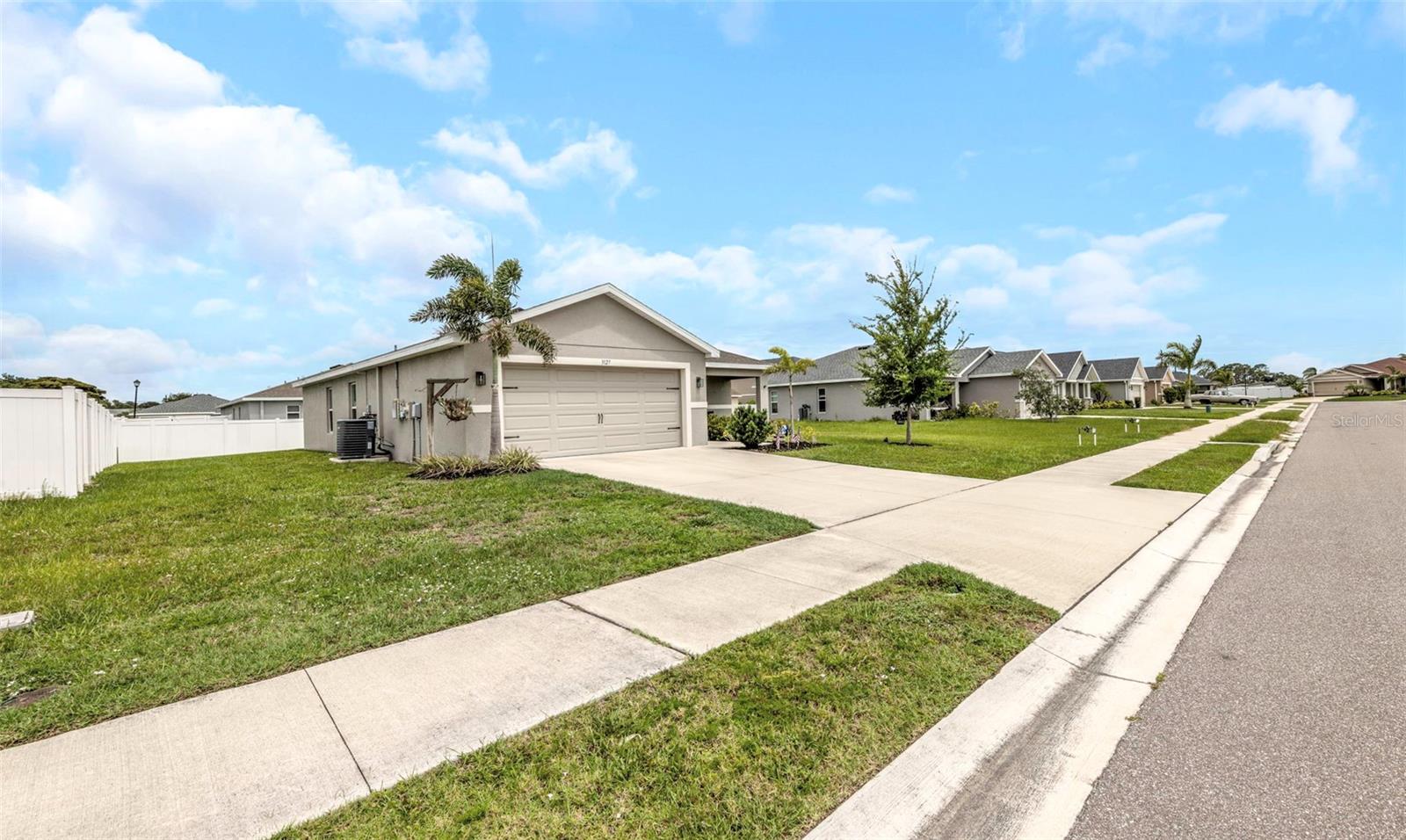 Photo 6 of 3127 58TH WAY E