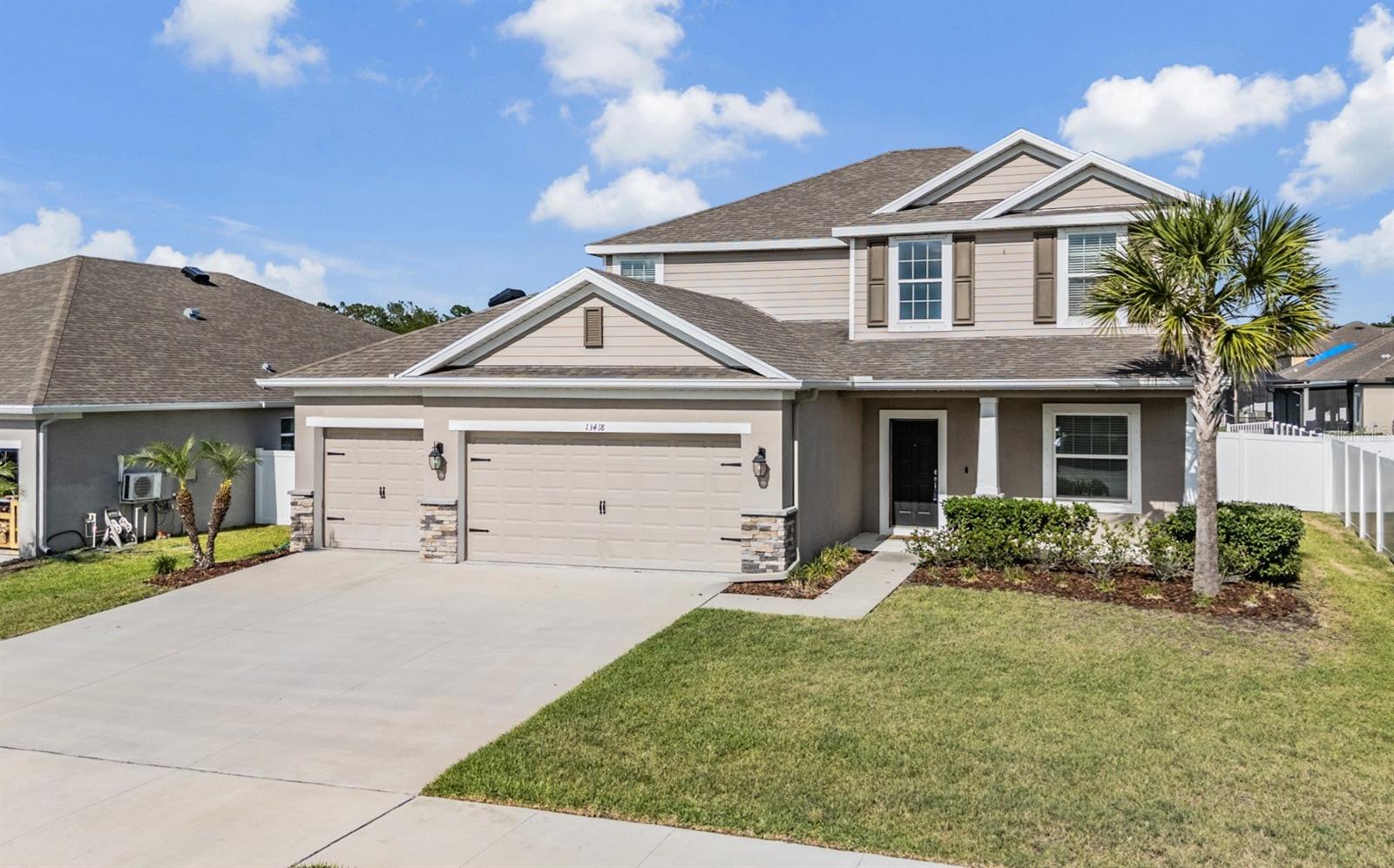 Photo 4 of 13418 LAKEVIEW OAKS LN
