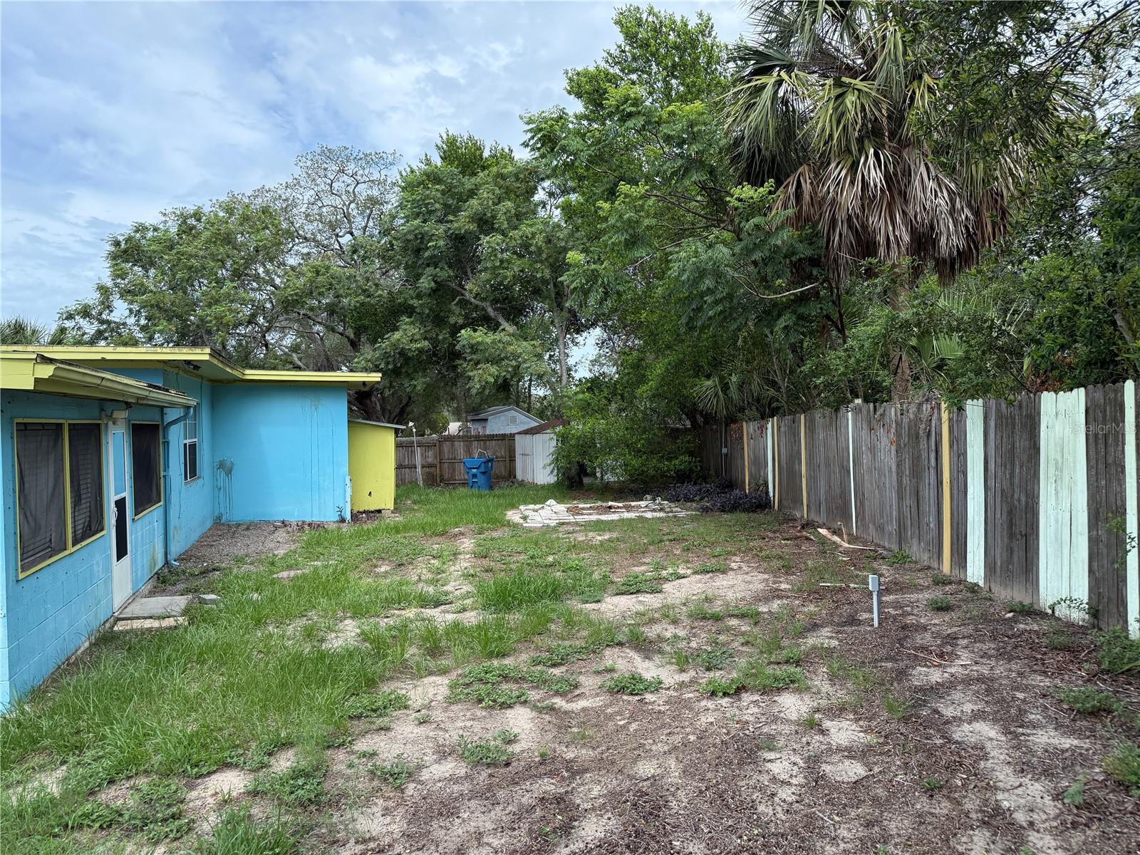 Photo 4 of 6093 ASHLAND DR