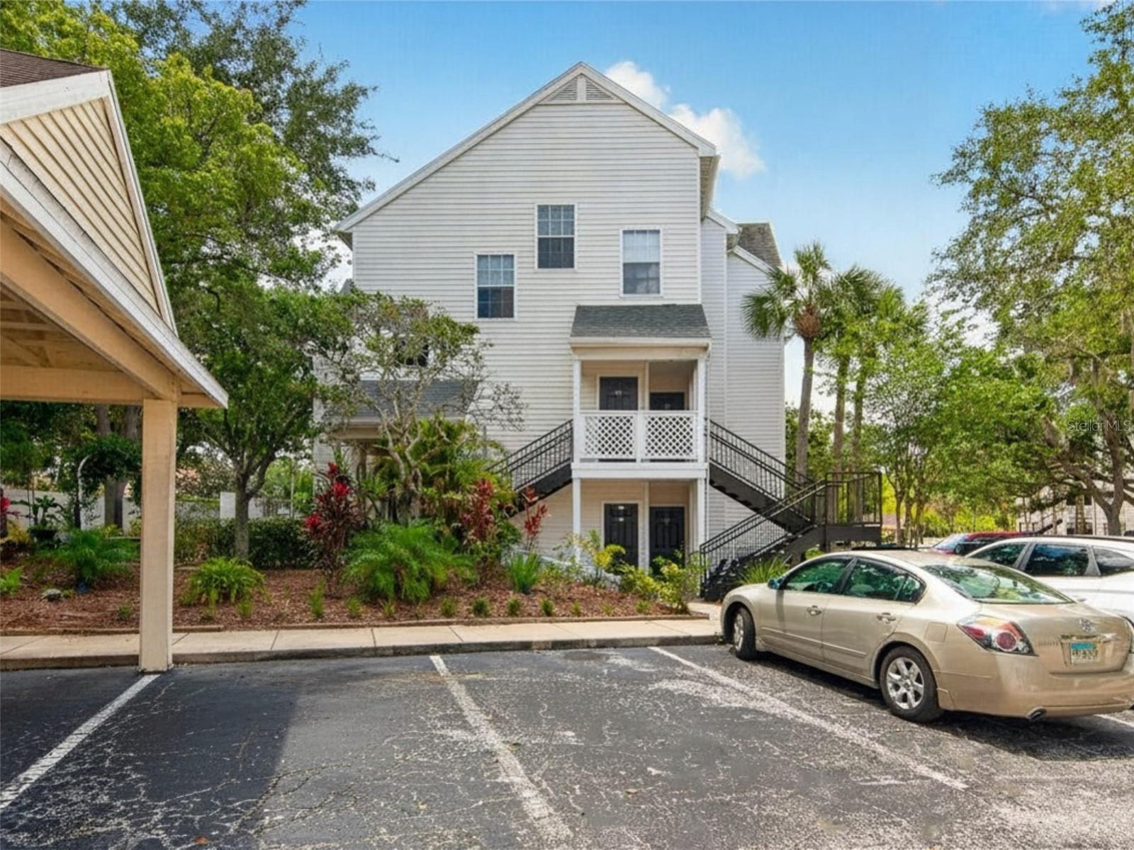 Photo 3 of 3305 HAVILAND CT #301