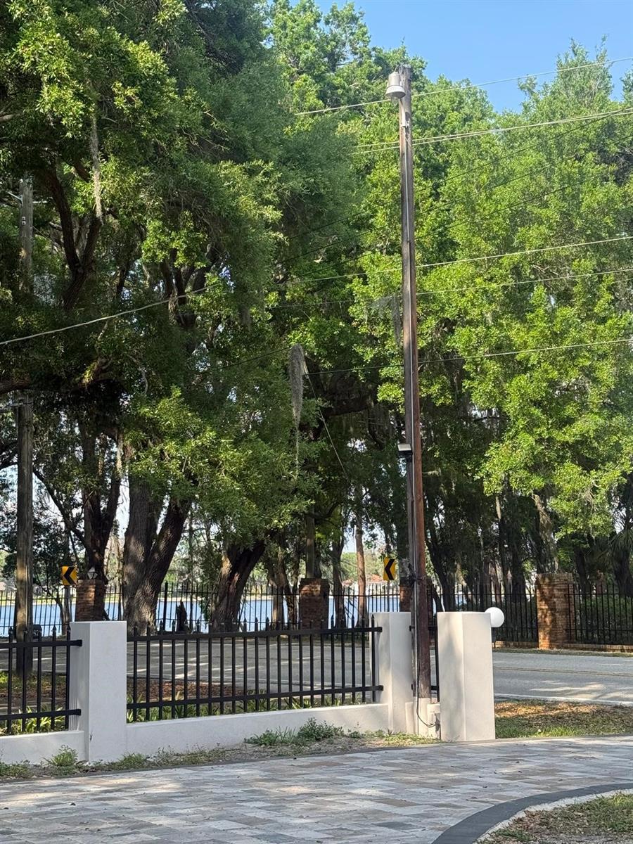 Photo 5 of 15040 LAKE MAGDALENE BLVD
