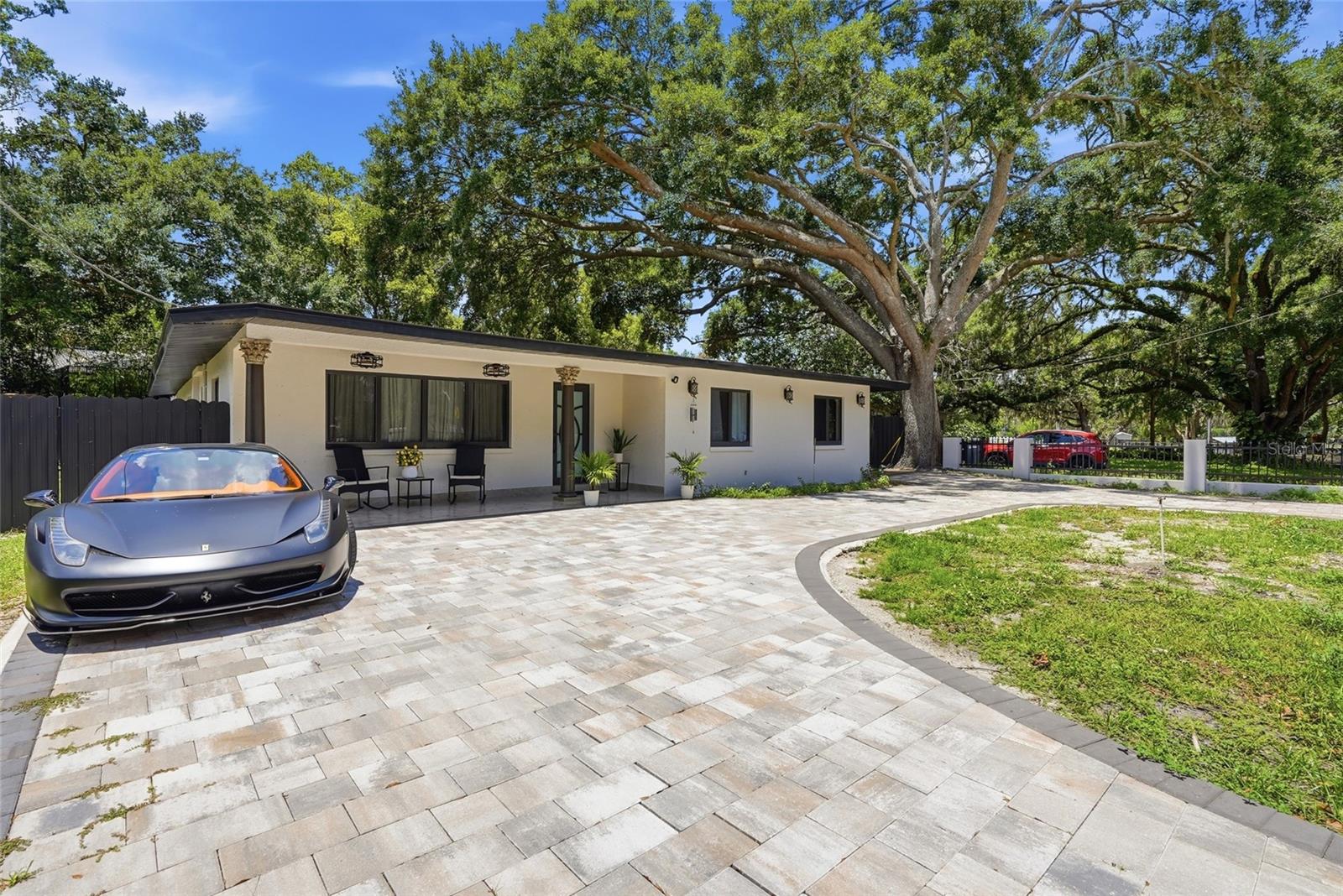 Photo 7 of 15040 LAKE MAGDALENE BLVD