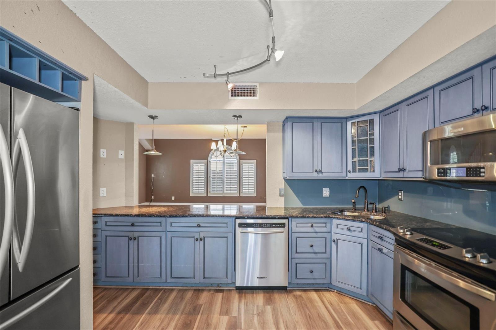 Photo 2 of 1668 HAMILTON CT #2061