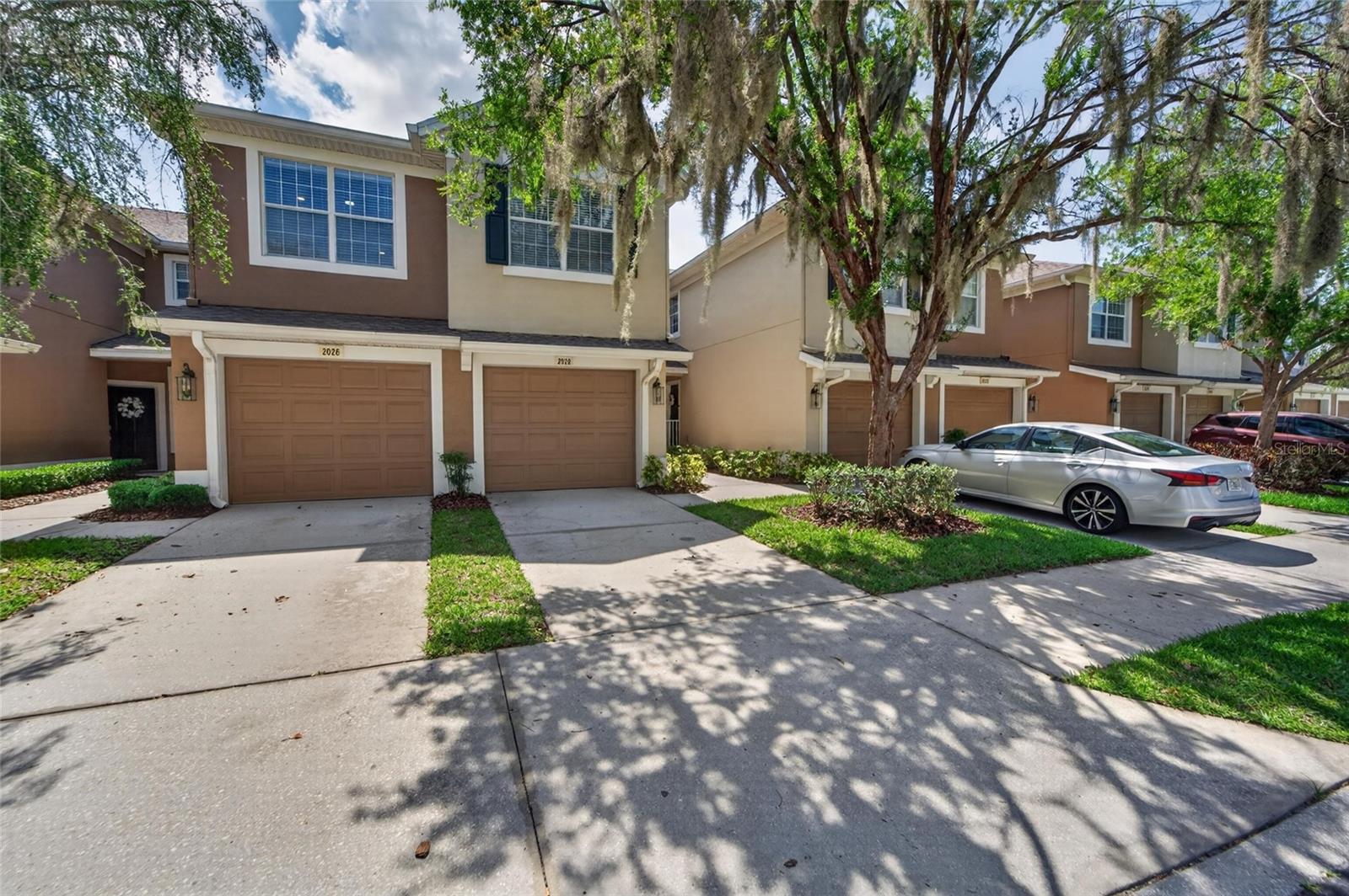 Photo 3 of 2028 KINGS PALACE DR #2028
