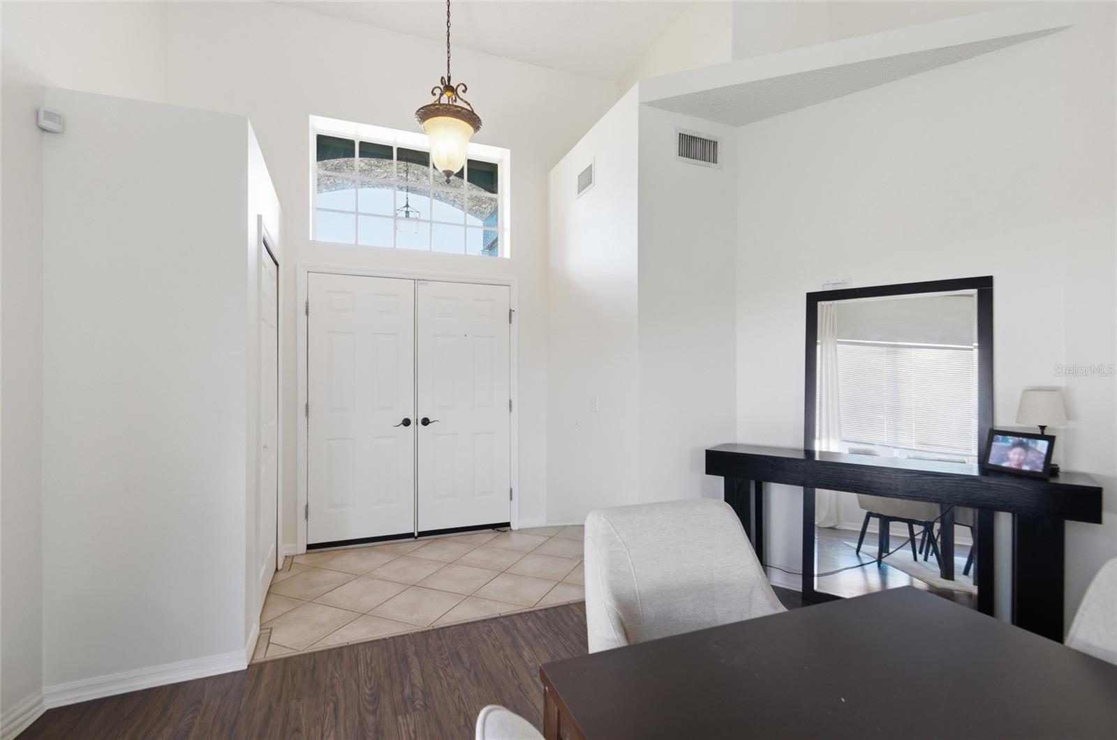 Photo 3 of 12640 LONGCREST DR