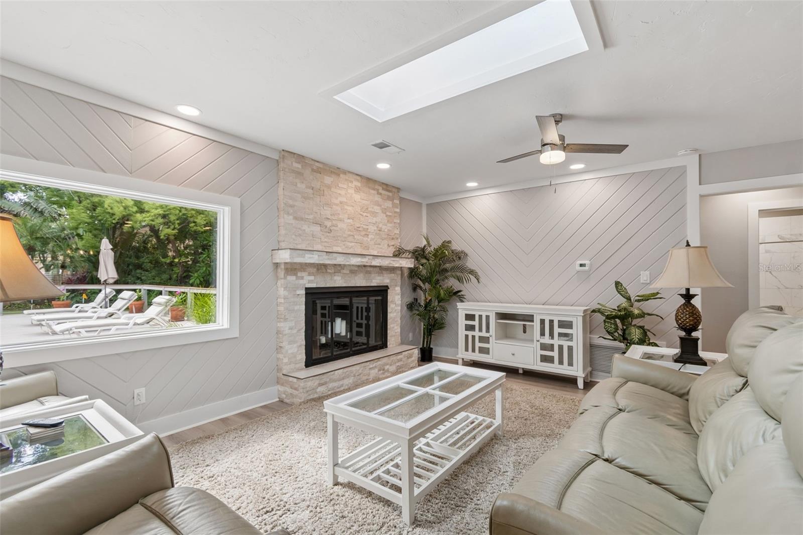 Photo 6 of 1865 ALLENDALE DR