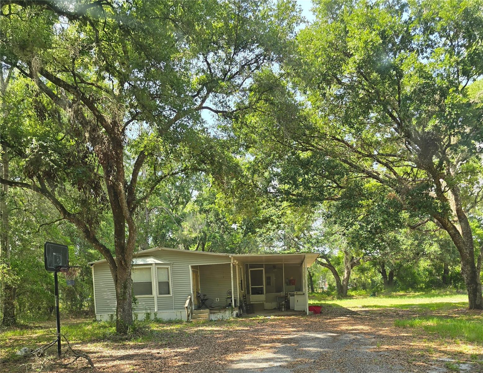 Photo of 38625 COUNTY LINE RD in ZEPHYRHILLS, FL