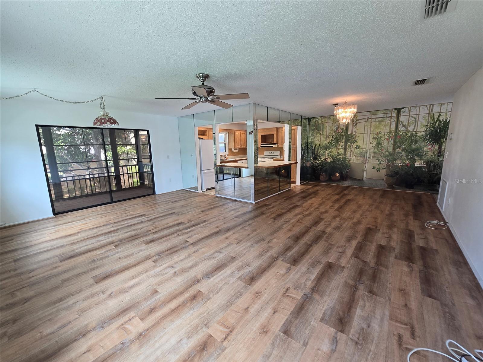 Photo 7 of 5980 TERRACE PARK DR N #201