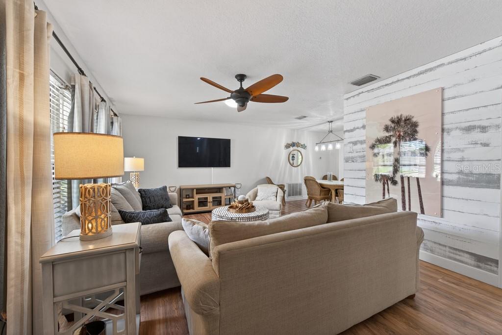 Photo 6 of 14728 BAY DR