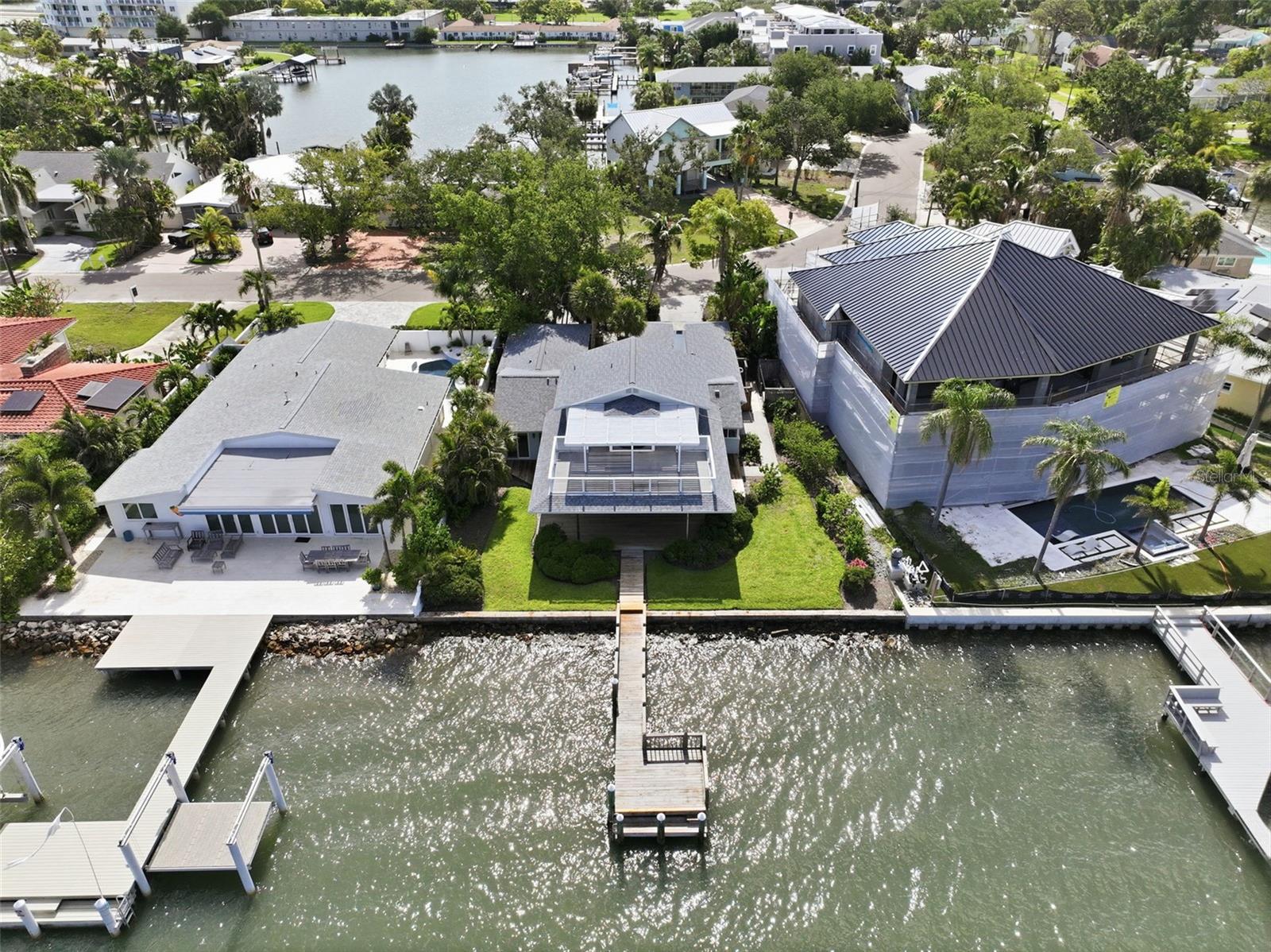 Photo 3 of 1832 VENETIAN POINT DR
